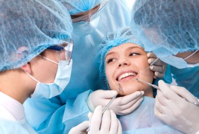 Чем поможет стоматологический хирург в кабинете клиник Березка?