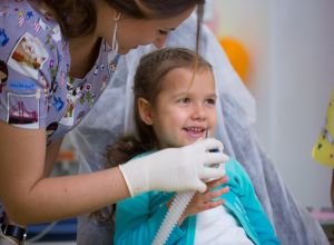 Обезболивание в детской стоматологии: особенности и виды анестезии